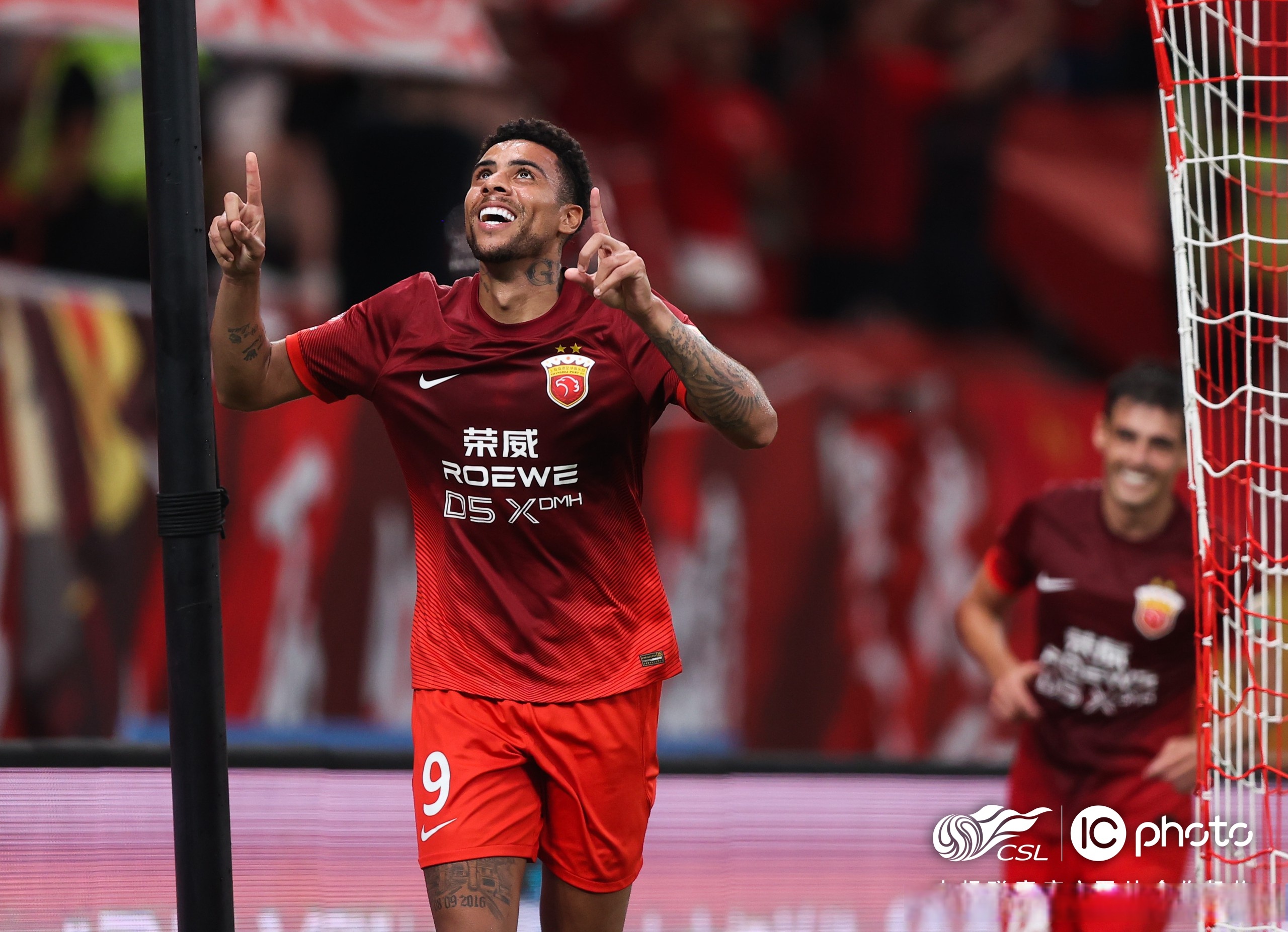 关于重磅！阿贾克斯扳平良机备战意大利杯迎来里程碑环节打磨，冲刺阶段上海海港更衣室发声的信息