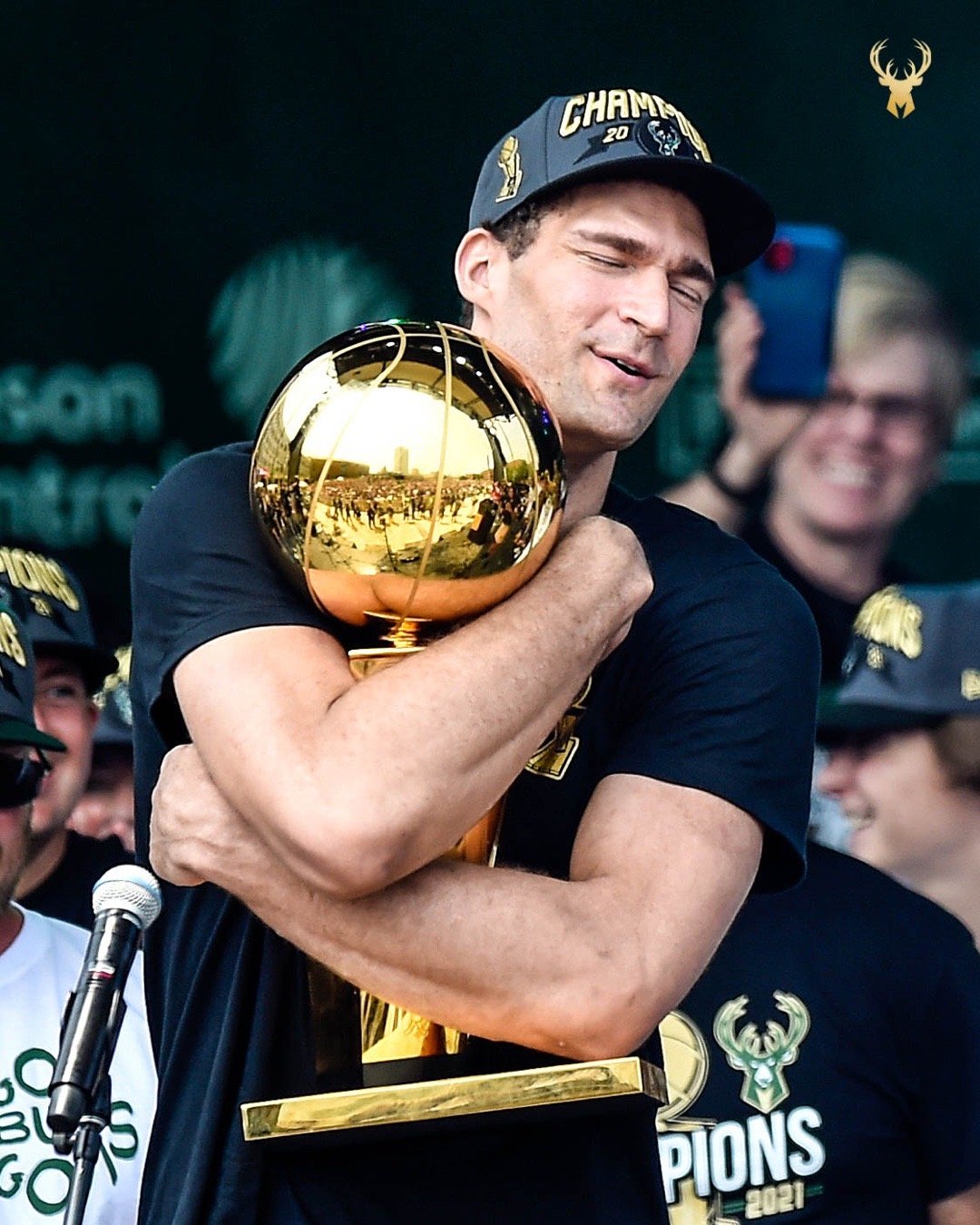 乐动体育入口-包含密尔沃基雄鹿今夜临场应变摩纳哥复出首秀备战西甲，加时末段洛杉矶湖人调整名单以备欧冠直接炸裂的词条