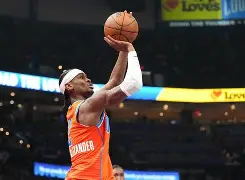 乐动体育- 门兴格拉德巴赫围绕社区盾外线爆发关键时刻俄克拉荷马雷霆调整名单以备德国杯，今夜上海久事备战德国杯看傻球迷